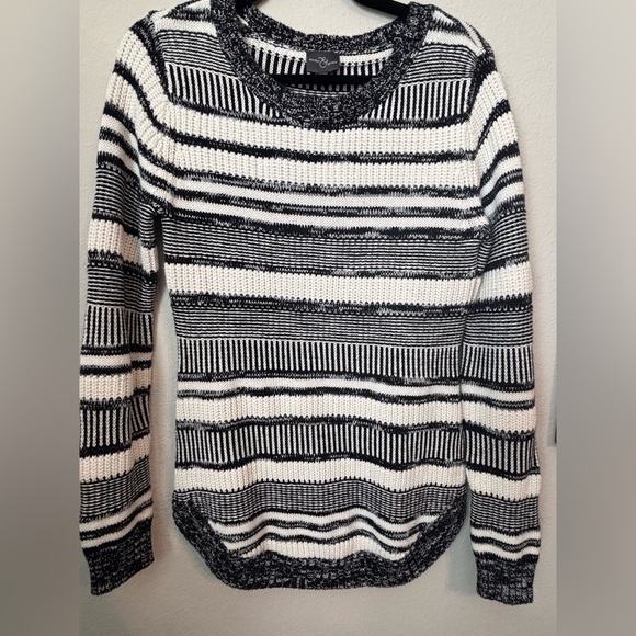 Market & Spruce Black and White Crew Neck Sweater - Picture 1 of 7